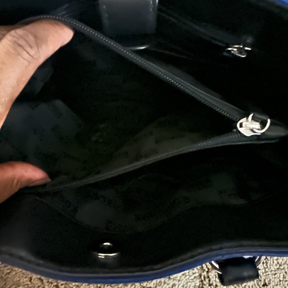 Michael Kors Hamilton tote (Rare) - Picture 3 of 13